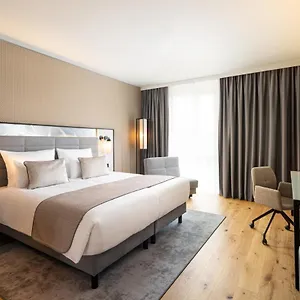 https://leonardo-royal-bonn-airport.dusseldorf-hotel.net